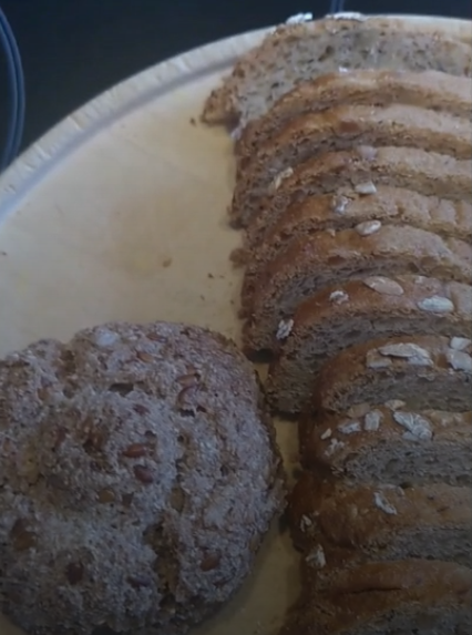 Don’t throw away old bread – how to make bread cubes